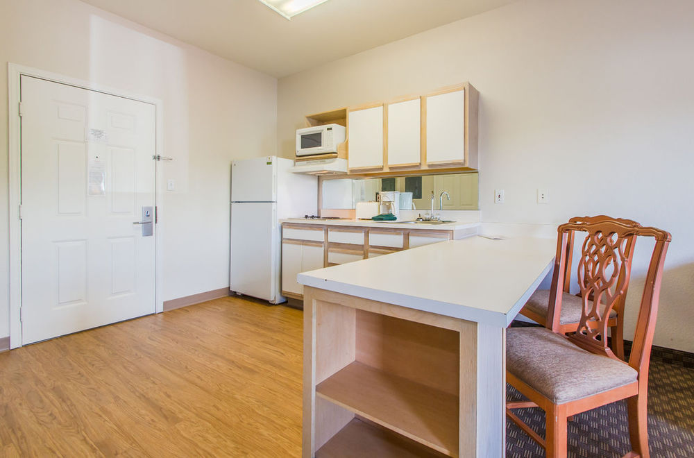 Intown Suites Extended Stay קולורדו ספרינגס חדר תמונה