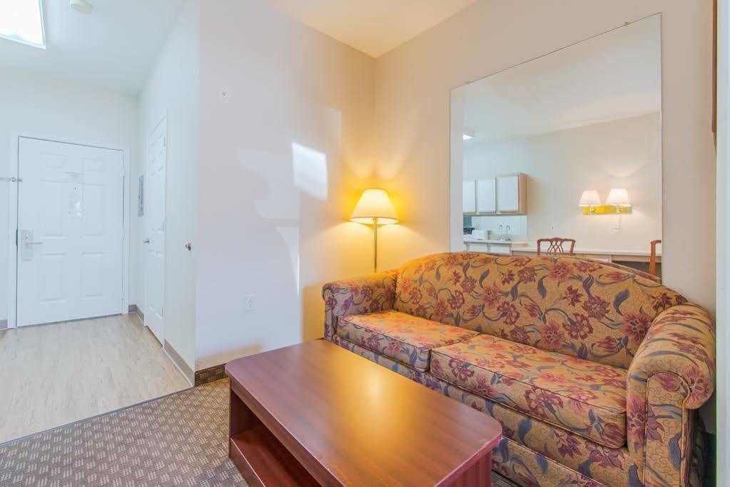 Intown Suites Extended Stay קולורדו ספרינגס מראה חיצוני תמונה